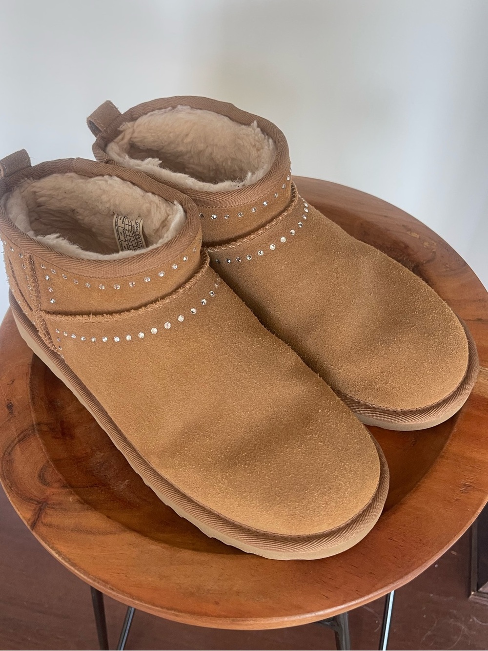 UGG CLASSIC ULTRAMINI BLING chestnut suede w/ Swarovski Crystals. Size 8 - Picture 7 of 15